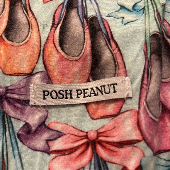 Posh Peanut Irina Patoo 40x40 - Picture 2 of 4